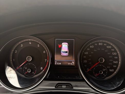 Used 2020 Volkswagen Atlas Cross Sport SE w/ Panoramic Sunroof Package image 6