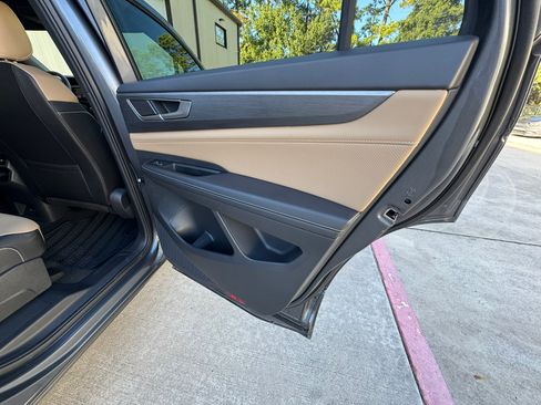 Used 2024 Volkswagen Atlas Cross Sport SE image 25