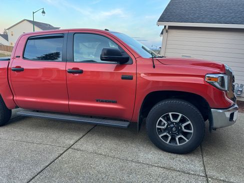 Used 2018 Toyota Tundra SR5 w/ TRD Off Road Package image 2