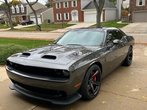 Used 2022 Dodge Challenger SRT Hellcat Redeye image 1