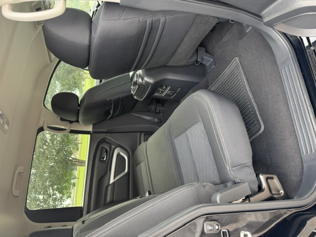 Used 2018 Nissan Titan SV w/ SV Convenience Package AWD/4WD image 6