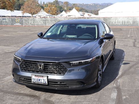 Used 2025 Honda Accord EX-L image 2