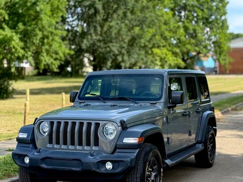 Used 2018 Jeep Wrangler Unlimited Sport AWD/4WD image 1
