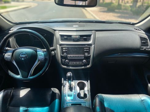 Used 2018 Nissan Altima 2.5 SL FWD image 13