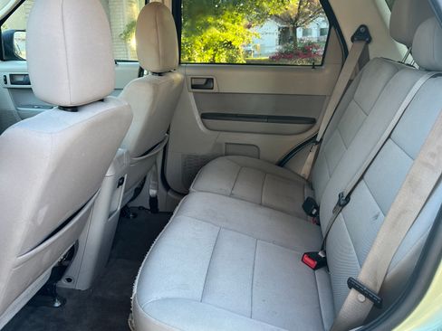 Used 2010 Ford Escape 2WD Hybrid image 6