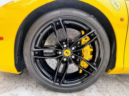 Used 2017 Ferrari 488 Spider image 14