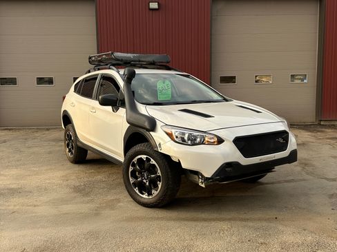 Used 2021 Subaru Crosstrek 2.0i AWD/4WD image 1