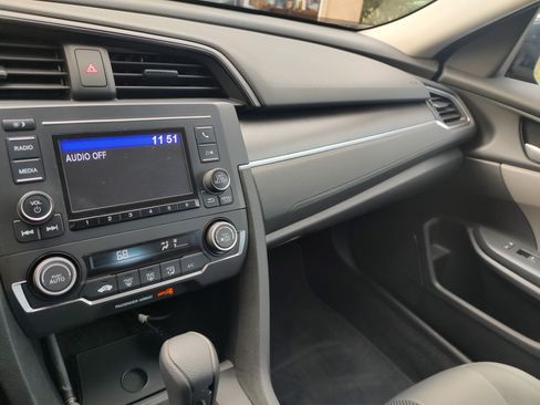 Used 2019 Honda Civic LX image 4