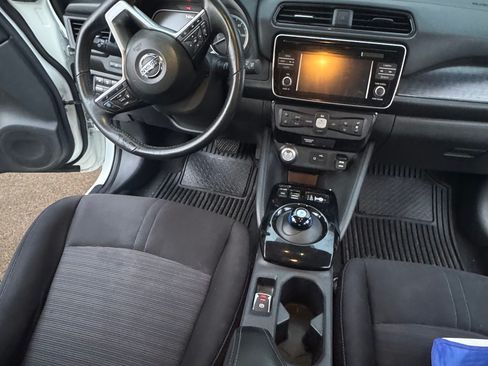 Used 2019 Nissan Leaf SV w/ SV Technology Package image 23