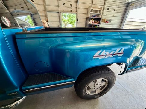 Used 1992 Chevrolet Silverado 1500 4x4 Regular Cab image 10
