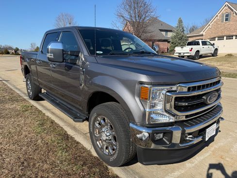 Used 2022 Ford F250 Lariat w/ Chrome Package image 2