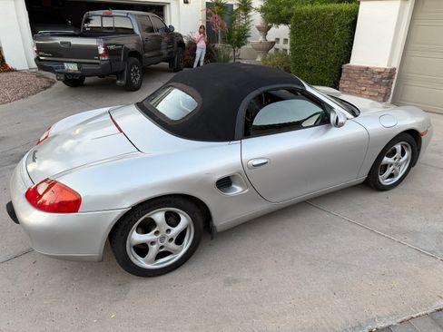 Used 1999 Porsche Boxster RWD image 4