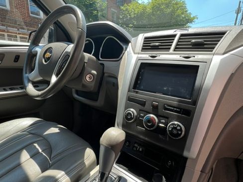Used 2011 Chevrolet Traverse LS AWD/4WD image 6