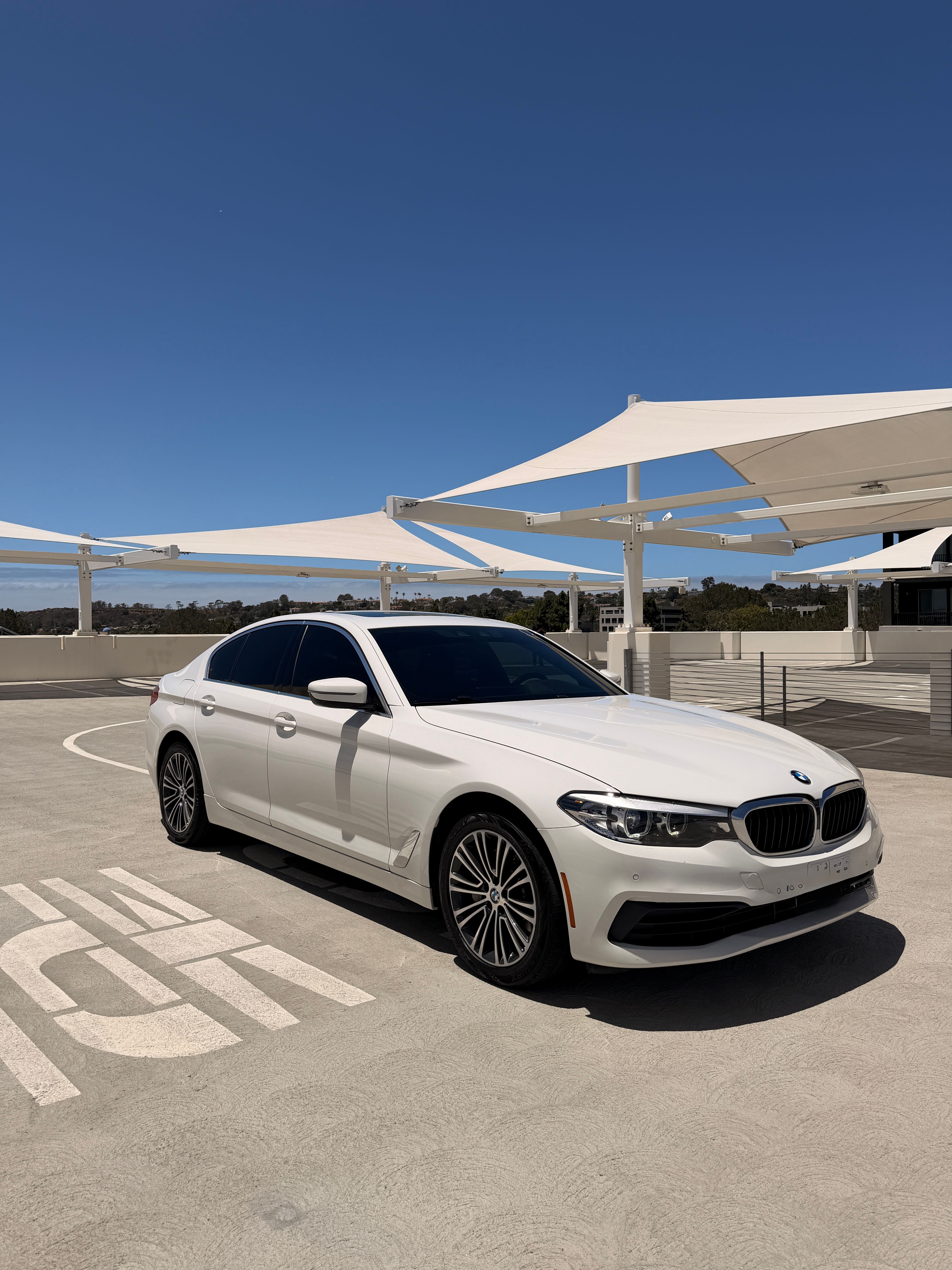 Used 2020 BMW 530i w/ Convenience Package RWD image 2