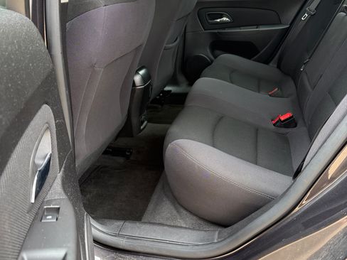 Used 2014 Chevrolet Cruze LT FWD image 12