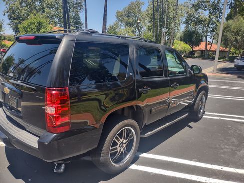 Used 2014 Chevrolet Tahoe LT w/ Luxury Package RWD image 4