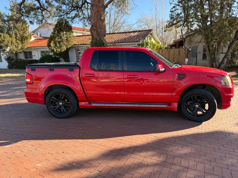 Used 2008 Ford Explorer Sport Trac Adrenalin image 6