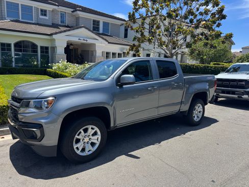 Used 2022 Chevrolet Colorado LT w/ LT Convenience Package AWD/4WD image 1
