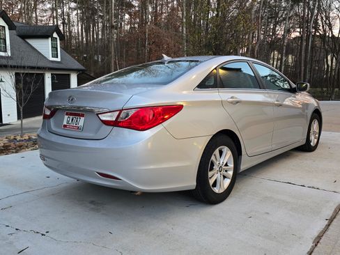 Used 2011 Hyundai Sonata GLS image 6