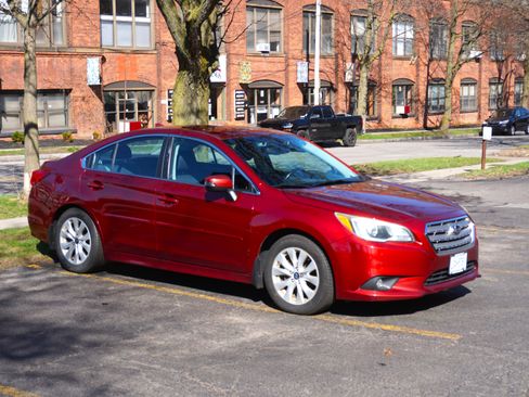 Used 2016 Subaru Legacy 2.5i Premium image 1
