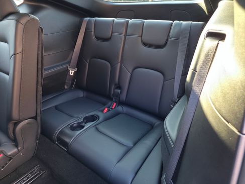 Used 2022 Tesla Model Y Long Range image 16