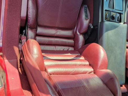 Used 1993 Chevrolet Corvette Coupe RWD image 8