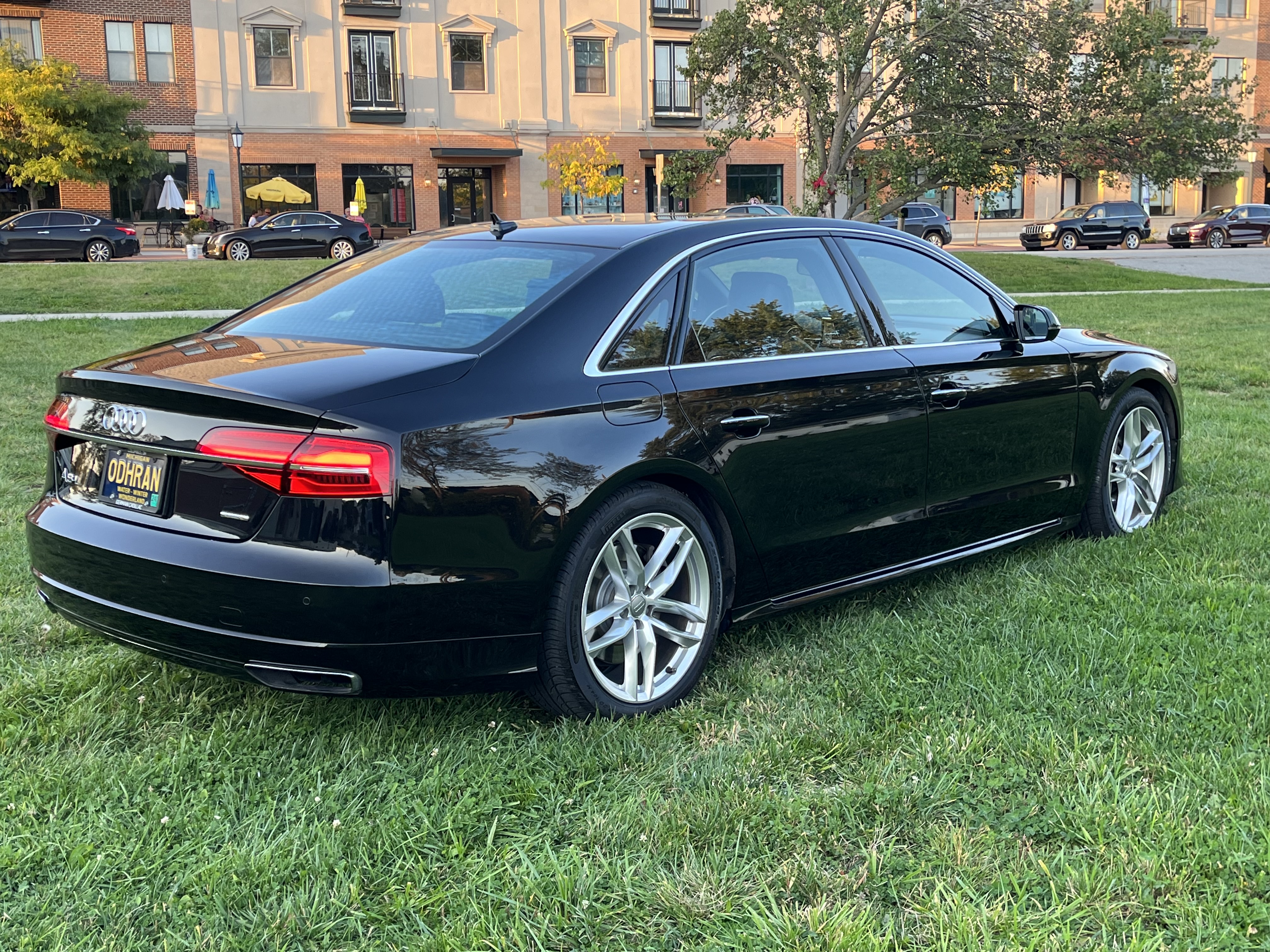 Used 2017 Audi A8 L 3.0T w/ Executive Package AWD/4WD image 9