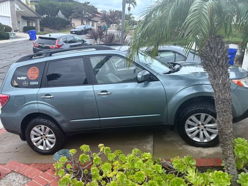 Used 2011 Subaru Forester 2.5X Premium w/ All-Weather Pkg image 5