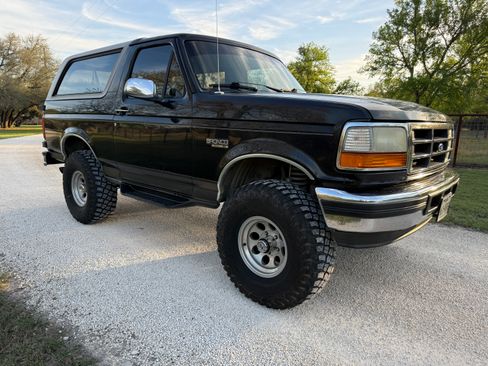 Used 1996 Ford Bronco image 4