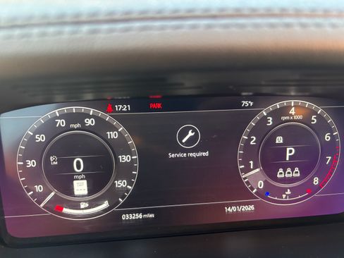 Used 2021 Land Rover Range Rover image 13