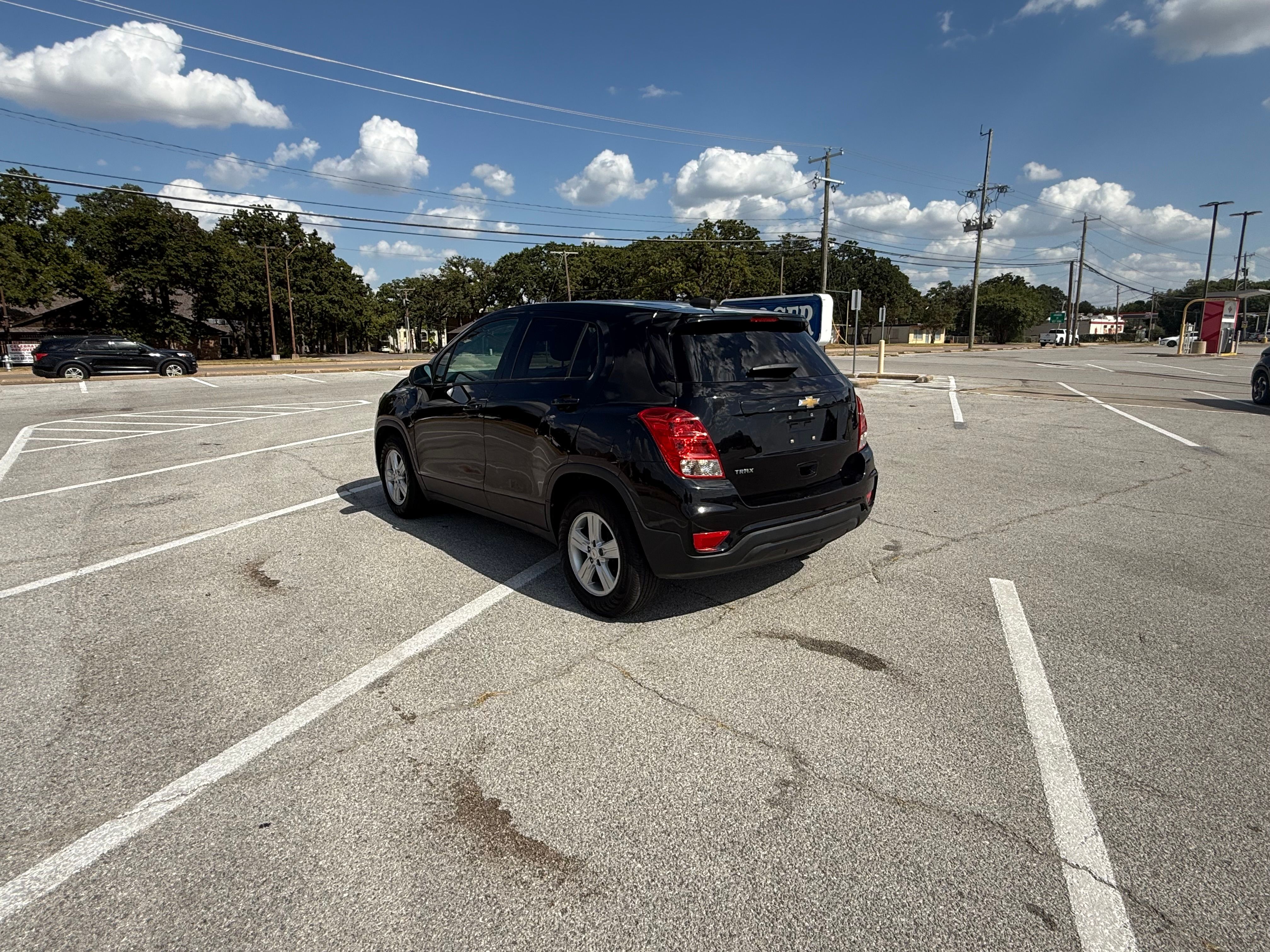 Used 2019 Chevrolet Trax LS FWD image 6