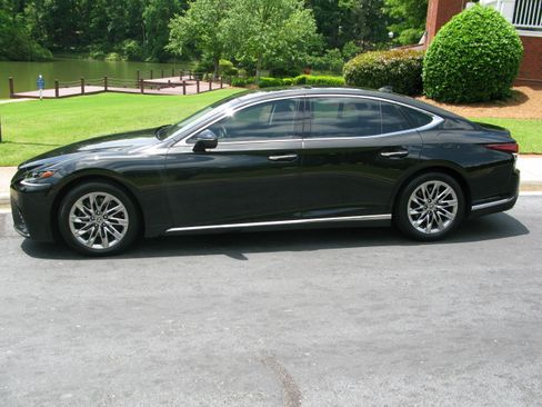 Used 2018 Lexus LS 500 w/ Interior Upgrade Package image 5