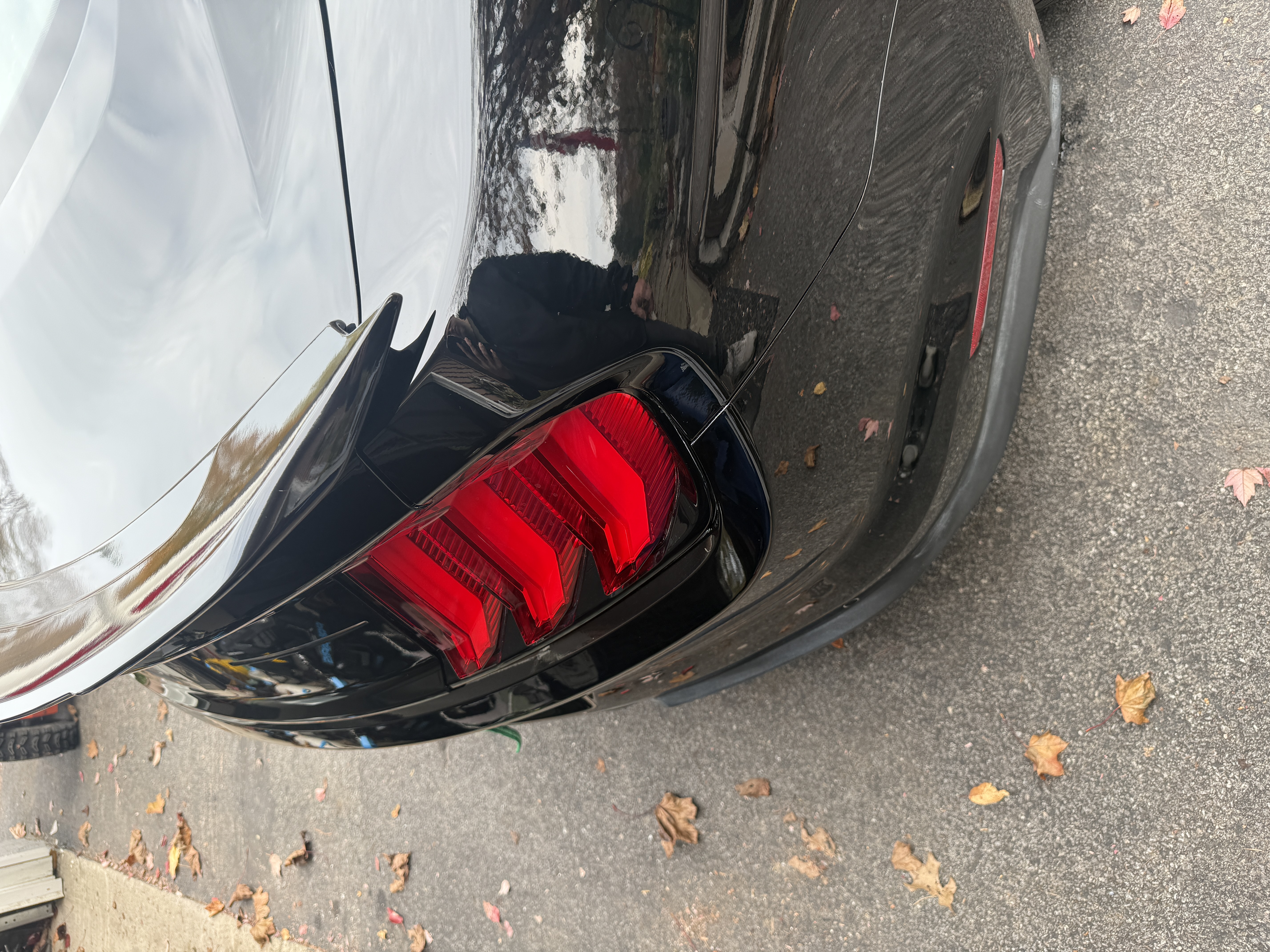 Used 2022 Ford Mustang GT w/ Equipment Group 301A RWD image 11