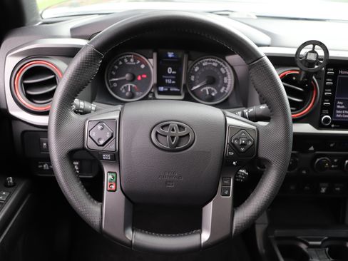 Used 2021 Toyota Tacoma TRD Pro AWD/4WD image 25