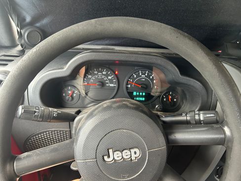 Used 2007 Jeep Wrangler Unlimited X AWD/4WD image 14