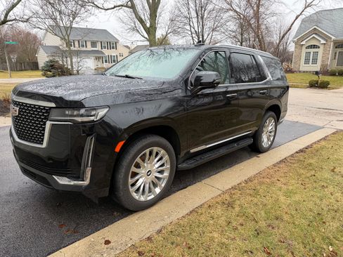 Used 2023 Cadillac Escalade Premium Luxury w/ LPO, Floor Liner Package image 9