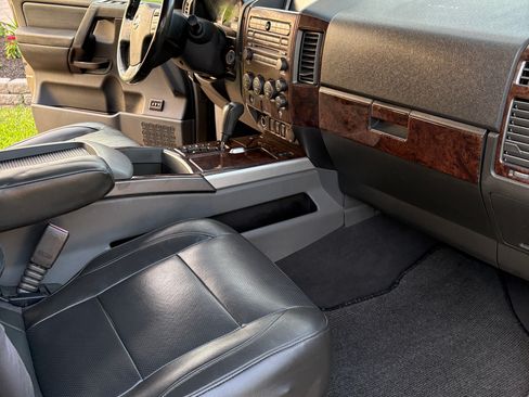 Used 2007 Nissan Armada LE w/ Technology Pkg image 12