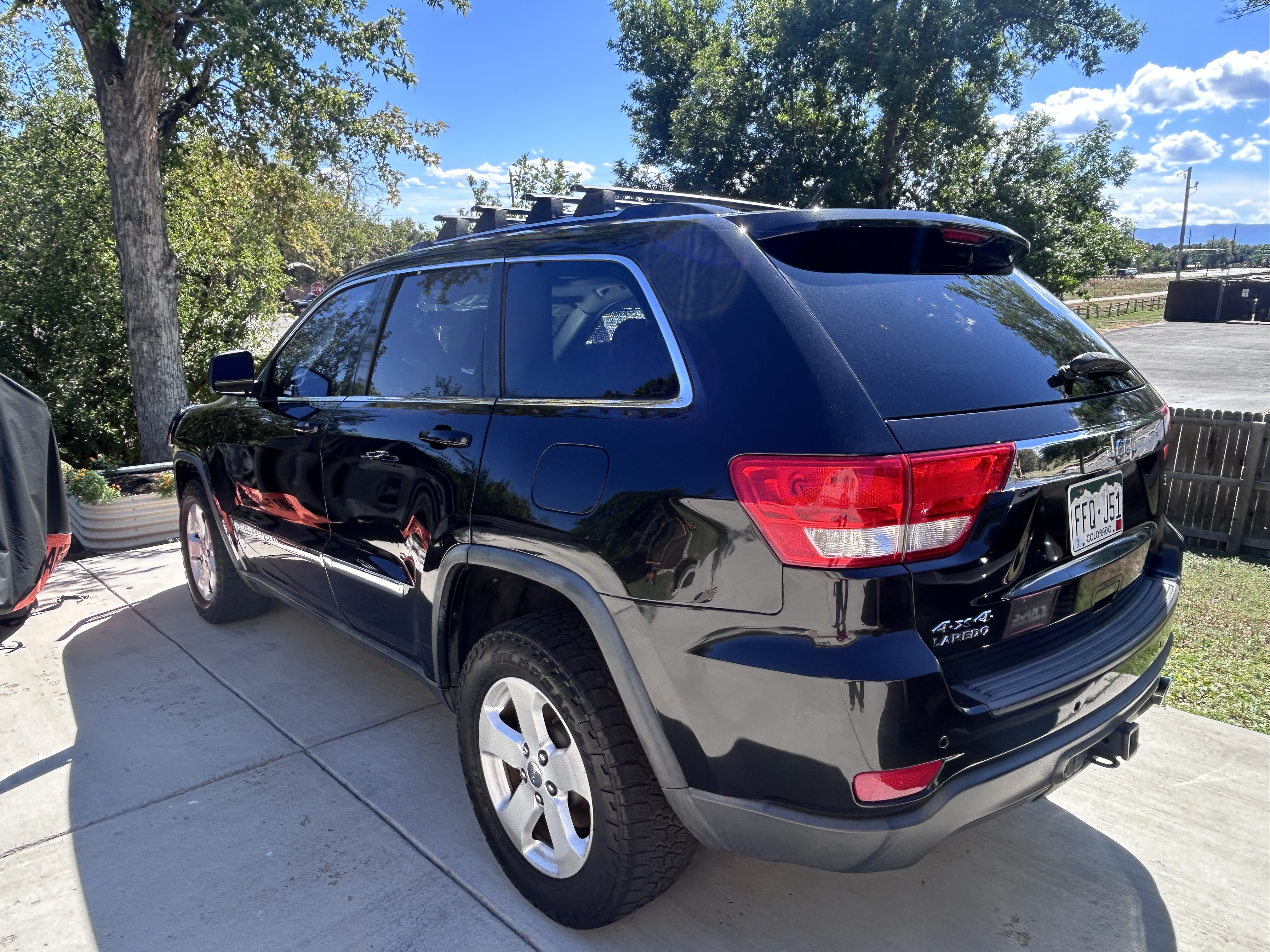 Used 2012 Jeep Grand Cherokee Laredo AWD/4WD image 5