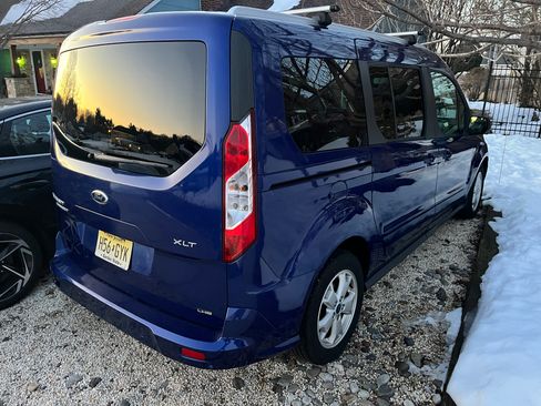 Used 2016 Ford Transit Connect XLT image 5