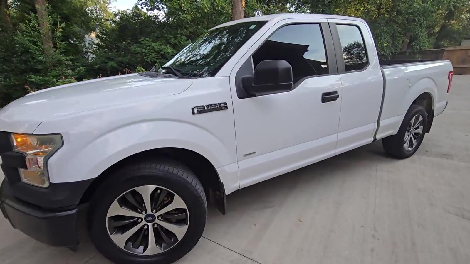 Used 2015 Ford F150 XL w/ Equipment Group 101A Mid RWD image 17