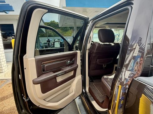 Used 2017 RAM 1500 Laramie Longhorn w/ Convenience Group AWD/4WD image 8