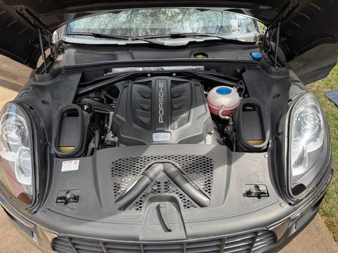 Used 2015 Porsche Macan S image 10