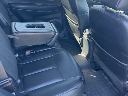 Used 2017 Nissan Rogue SL w/ SL Premium Package FWD image 8