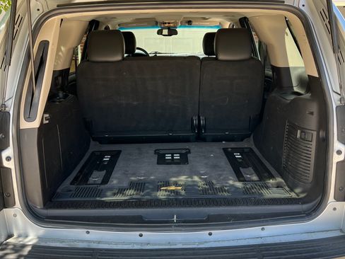 Used 2011 Chevrolet Tahoe LT w/ Luxury Package AWD/4WD image 9