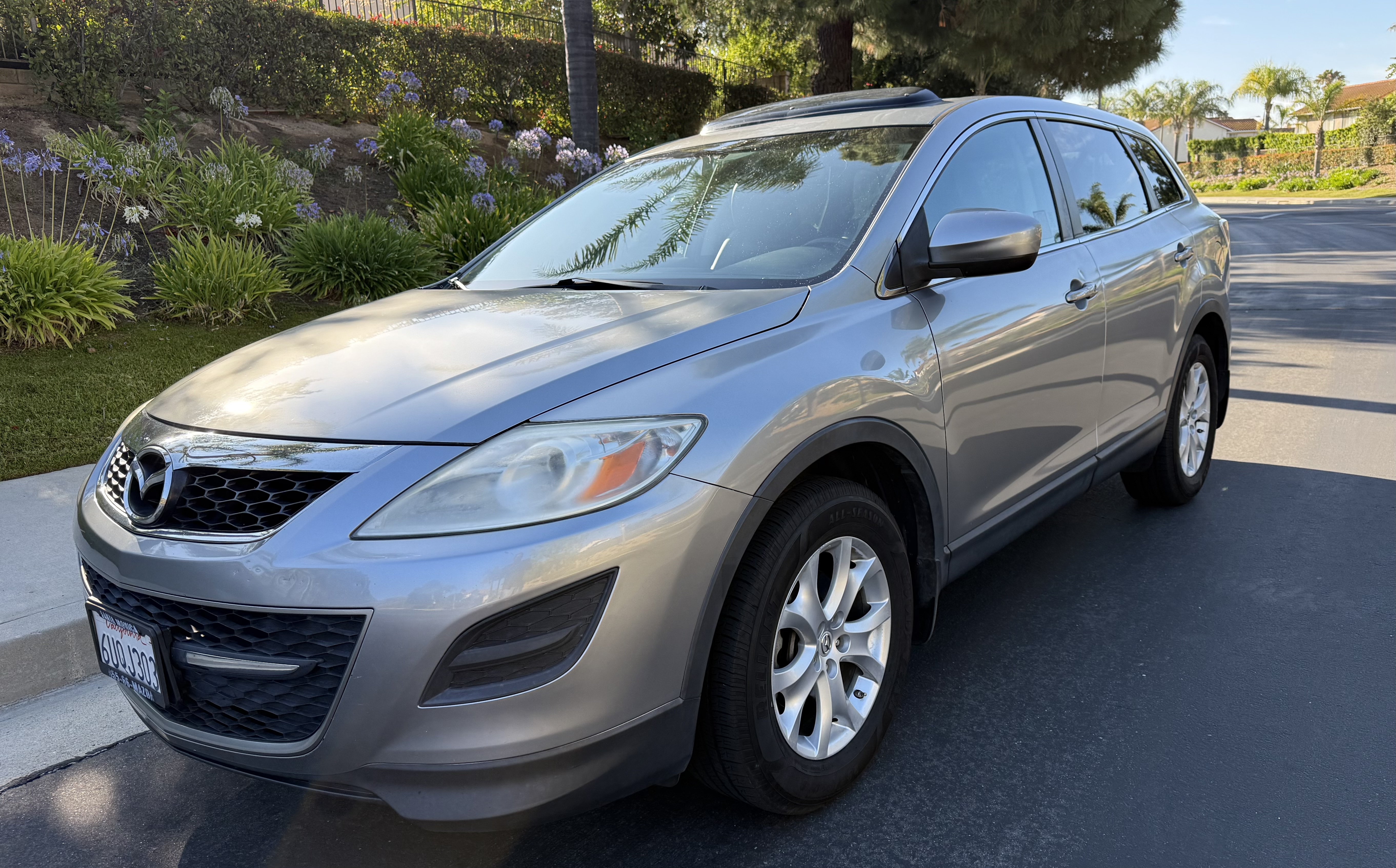 Used 2011 MAZDA CX-9 Touring w/ Moonroof & Bose Audio Pkg FWD image 9