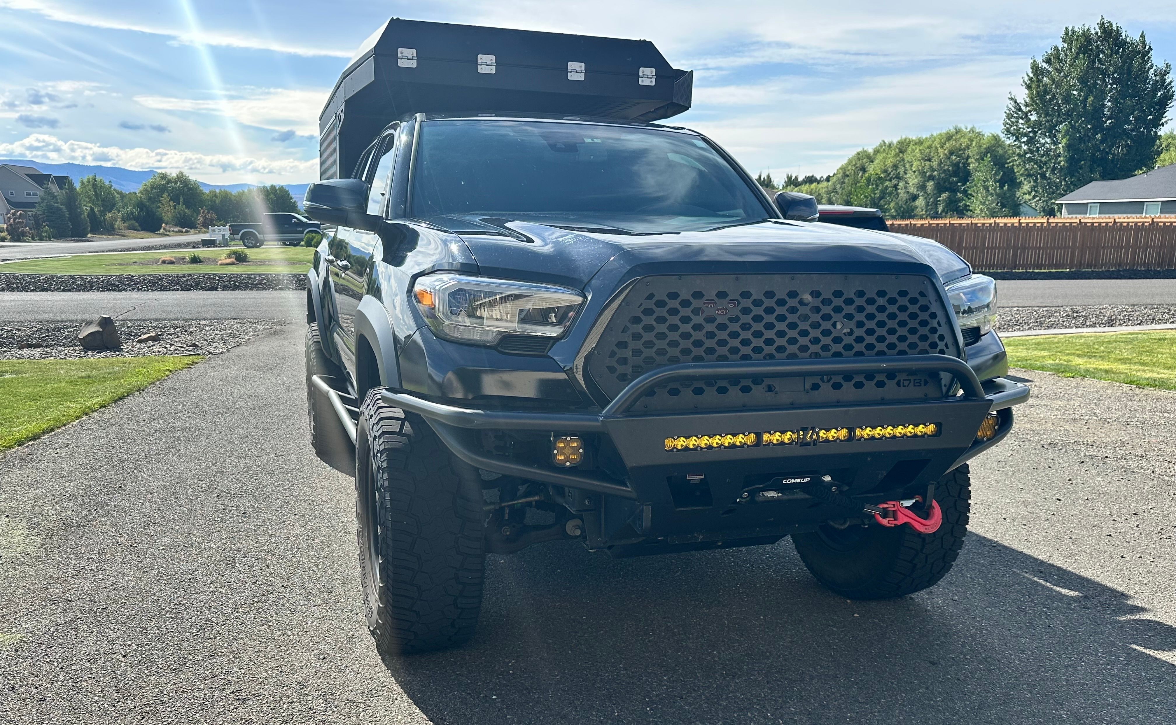 Used 2021 Toyota Tacoma TRD Off-Road w/ TRD Premium Off Road Package AWD/4WD image 47