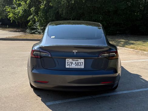 Used 2021 Tesla Model 3 Standard Range Plus RWD image 5