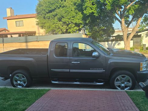 Used 2011 Chevrolet Silverado 1500 LT w/ Regional Value Package image 6
