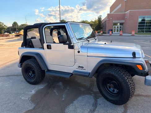 Used 2003 Jeep Wrangler SE AWD/4WD image 9
