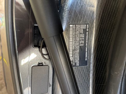 Used 2019 BMW i8 Roadster image 15